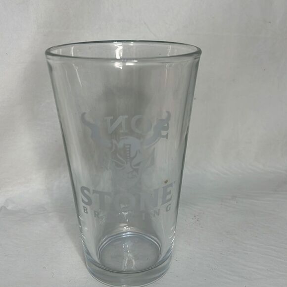 Stone Brewing Sony 16 Ounce Beer Glass White Print 3 1/4 In Round 5 3/4 Tall - Picture 1 of 5